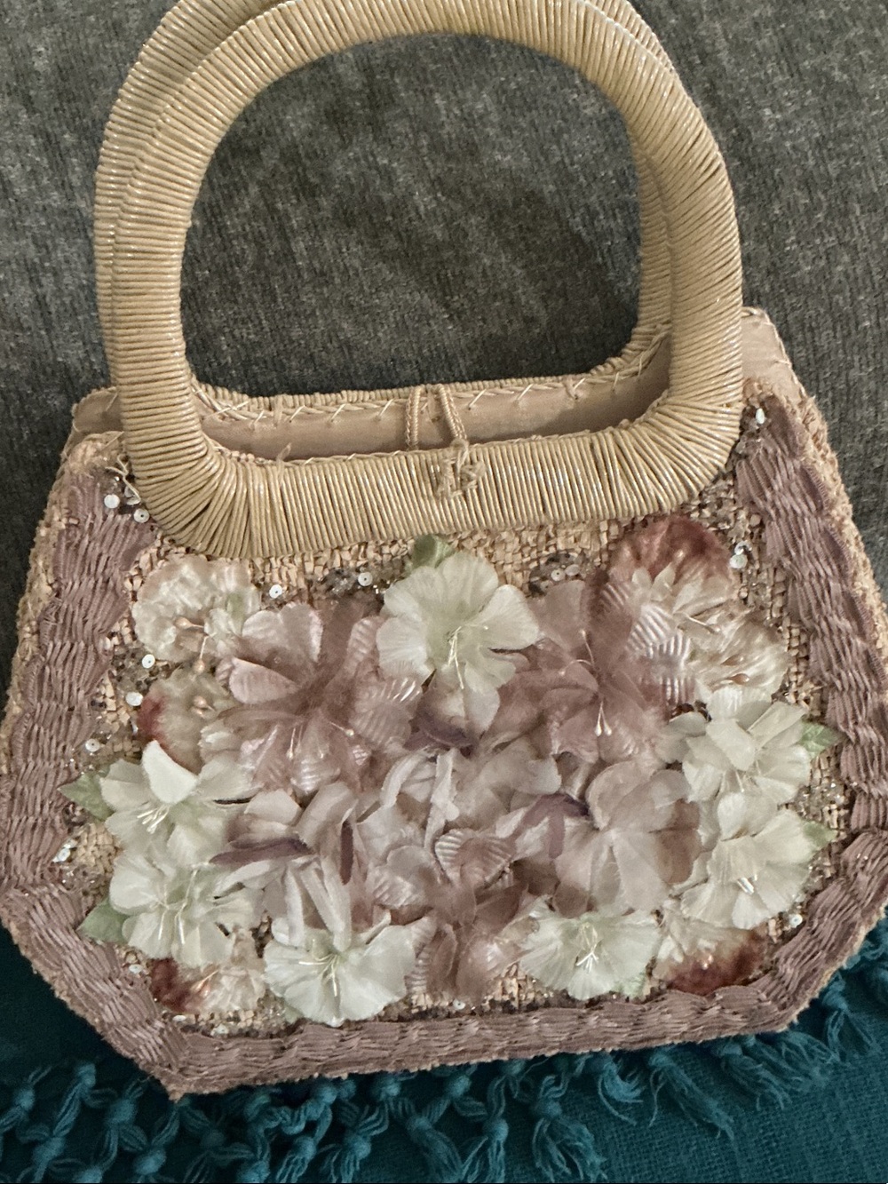 Vintage woven raffia handbag